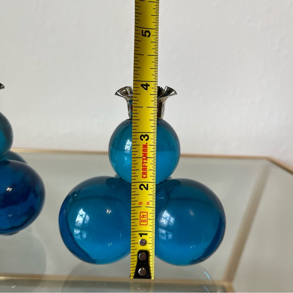 Pair of Retro Vintage Blue Lucite Grape Candle Holders - Picture 12 of 15